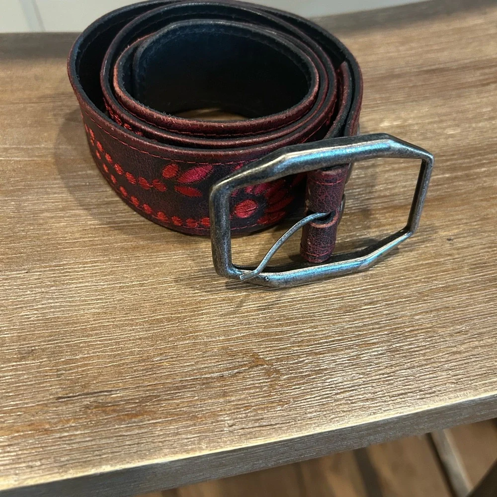 Bed Stu Cobbler Series MOHAWK Embroidered Leaf Leather Belt in red - Picture 3 of 8